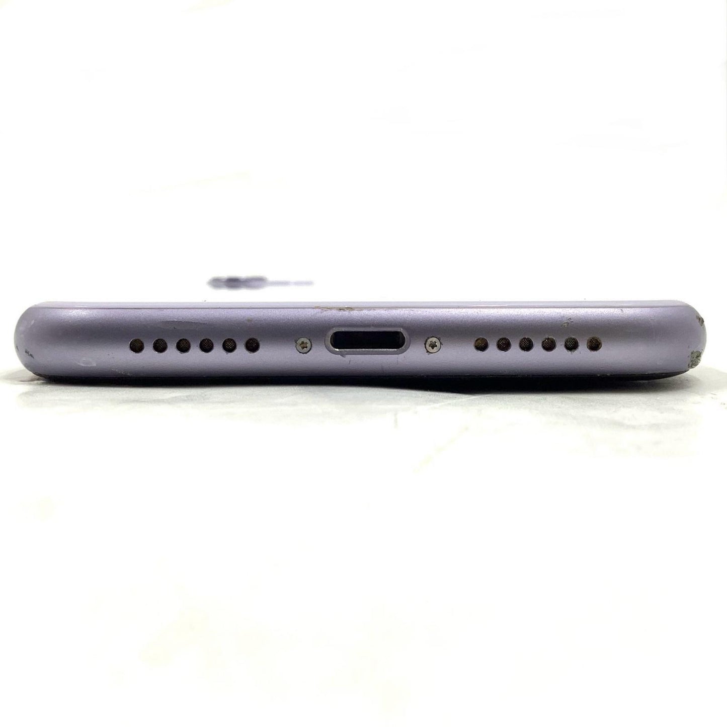 【全額返金保証】【最速発送】Apple iPhone iPhone 11 64GB パープル Softbank 白ロム 動作確認済 79%