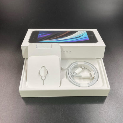 【全額返金保証】【最速発送】Apple iPhone iPhone SE（第2世代） 64GB ホワイト au 白ロム 動作確認済 77%