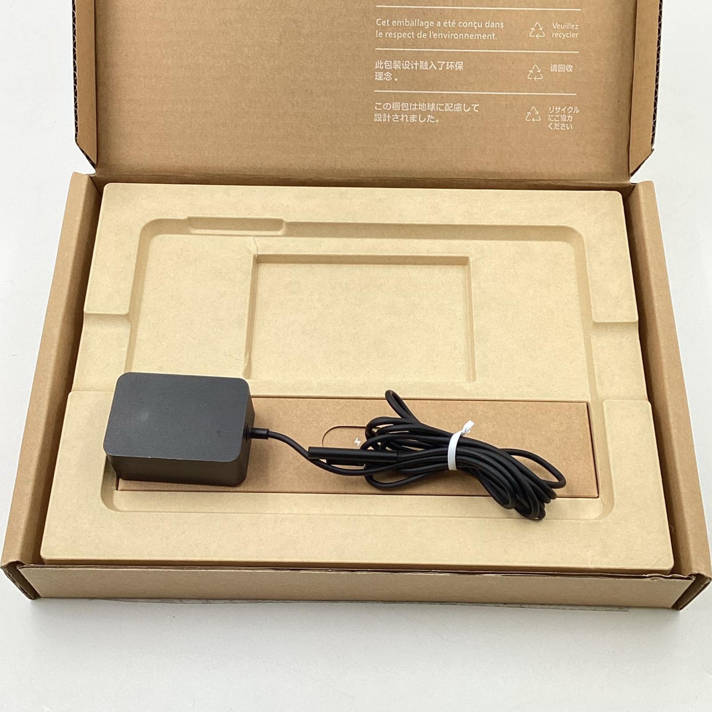 【全額返金保証】【最速発送】Microsoft Surface Go 3 1926 8VB-00013 Intel(R) Pentium(R) CPU GOLD 6500Y @ 1.10GHz 1.61GHz 8GB M.2 SSD 128GB 89.0% 動作確認済