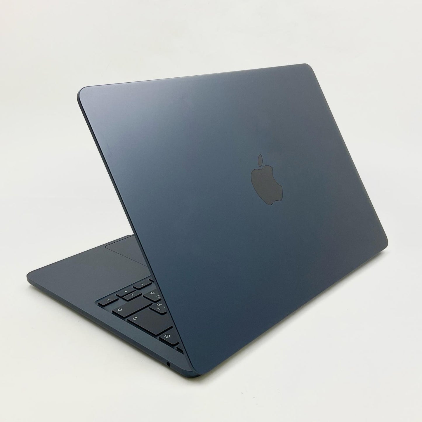 【全額返金保証】【最速発送】Apple MacBook Air 13.6インチ 2022 Apple M2 8GB SSD 256GB ミッドナイト 97% 動作確認済