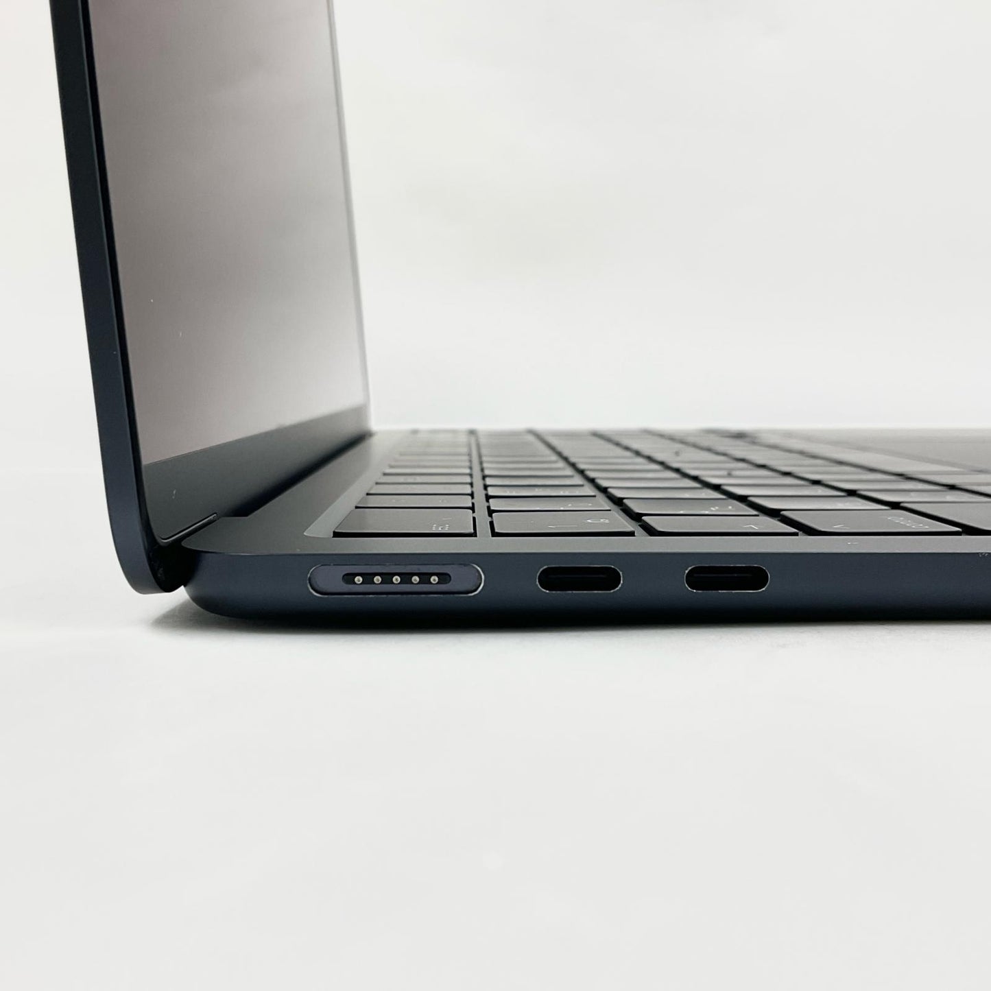 【全額返金保証】【最速発送】Apple MacBook Air 13.6インチ 2022 Apple M2 8GB SSD 256GB ミッドナイト 97% 動作確認済