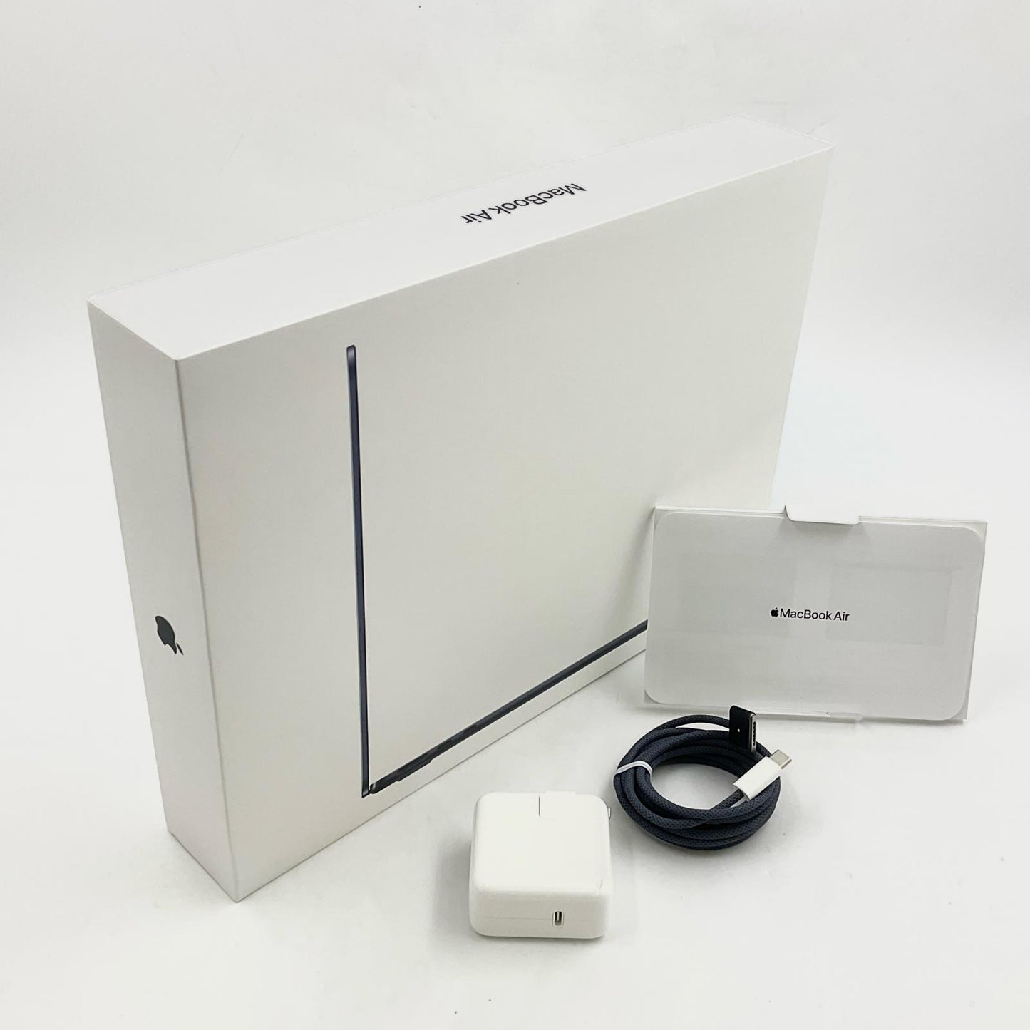 【全額返金保証】【最速発送】Apple MacBook Air 13.6インチ 2022 Apple M2 8GB SSD 256GB ミッドナイト 97% 動作確認済