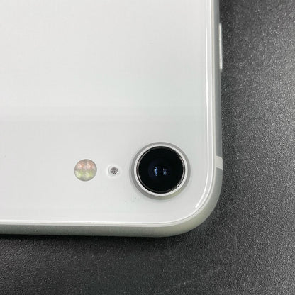 【全額返金保証】【最速発送】Apple iPhone iPhone SE（第2世代） 64GB ホワイト au 白ロム 動作確認済 78%