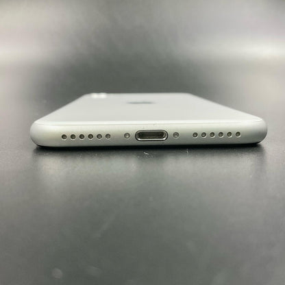 【全額返金保証】【最速発送】Apple iPhone iPhone SE（第2世代） 64GB ホワイト au 白ロム 動作確認済 78%