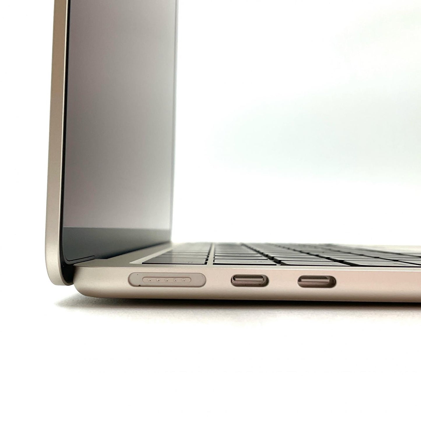 【全額返金保証】【最速発送】Apple MacBook Air 13.6インチ 2024 Apple M3 8GB SSD 512GB スターライト 100% 超美品 動作確認済
