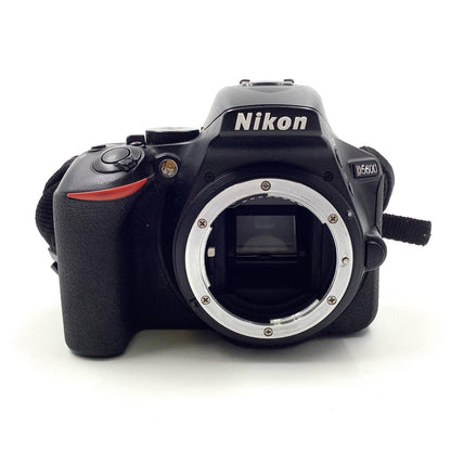 【全額返金保証】【最速発送】Nikon デジタル一眼 D5600 ボディ ブラック 動作確認済