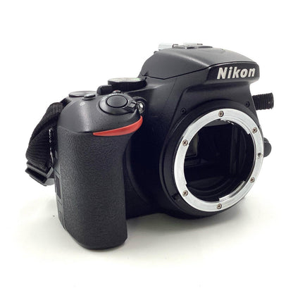 【全額返金保証】【最速発送】Nikon デジタル一眼 D5600 ボディ ブラック 動作確認済