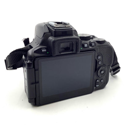 【全額返金保証】【最速発送】Nikon デジタル一眼 D5600 ボディ ブラック 動作確認済