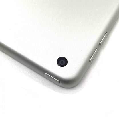 【全額返金保証】【最速発送】Apple iPad iPad 10.2インチ 第8世代 32GB シルバー Wi-Fi 動作確認済