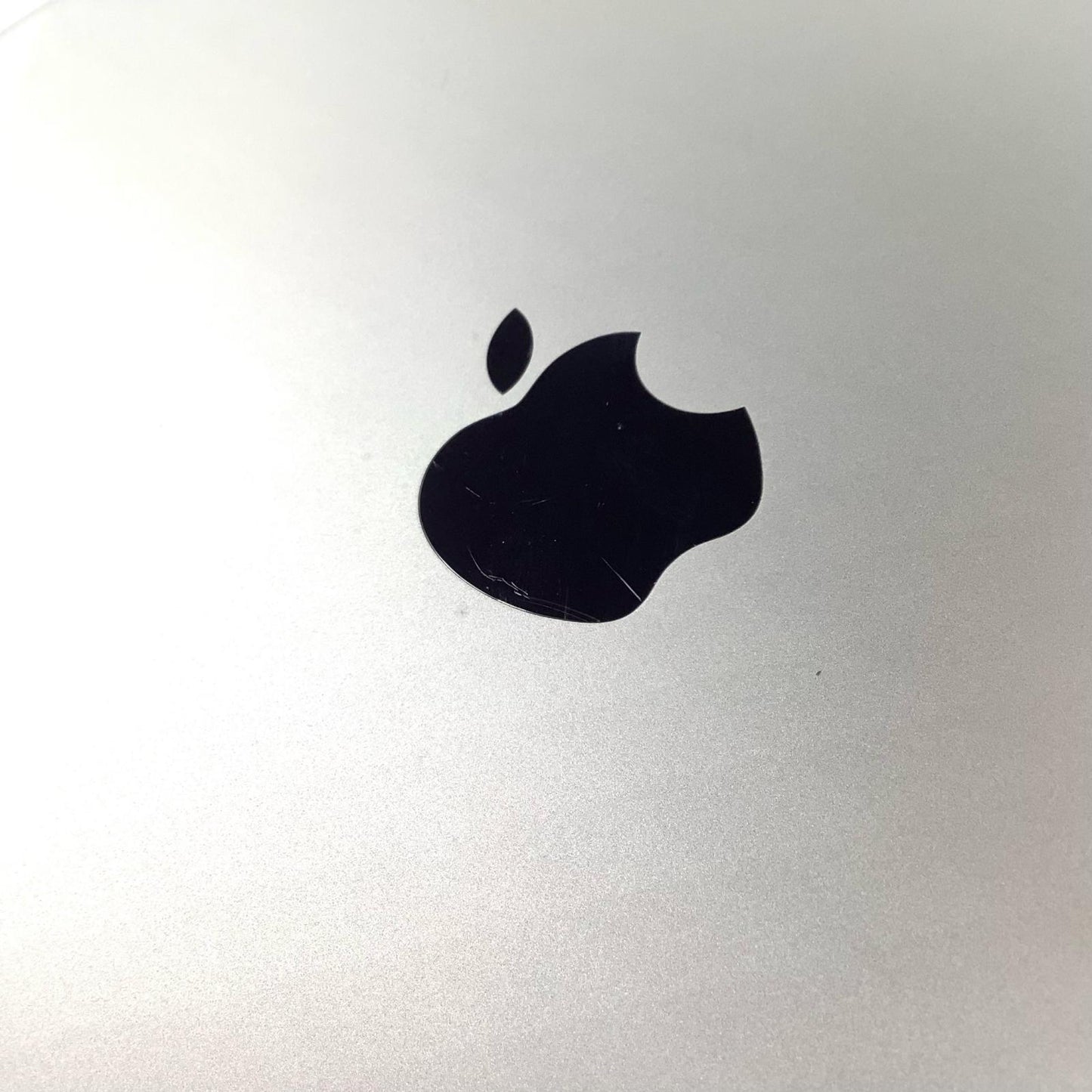 【全額返金保証】【最速発送】Apple iPad iPad 10.2インチ 第8世代 32GB シルバー Wi-Fi 動作確認済
