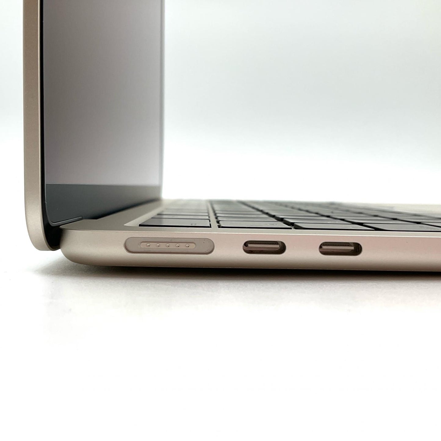 【全額返金保証】【最速発送】Apple MacBook Air 13インチ 2022 Apple M2 16GB SSD 256GB スターライト 100% 超美品 動作確認済