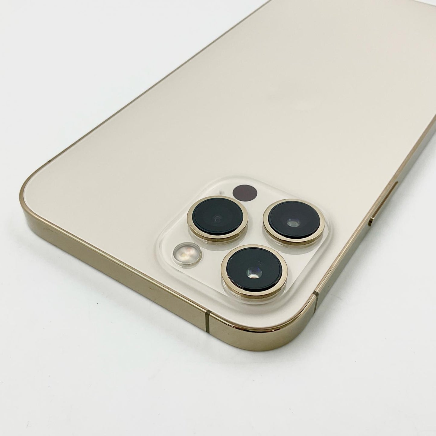 【全額返金保証】【最速発送】Apple iPhone iPhone 12 Pro Max 256GB ゴールド docomo SIMフリー 白ロム 動作確認済 75%