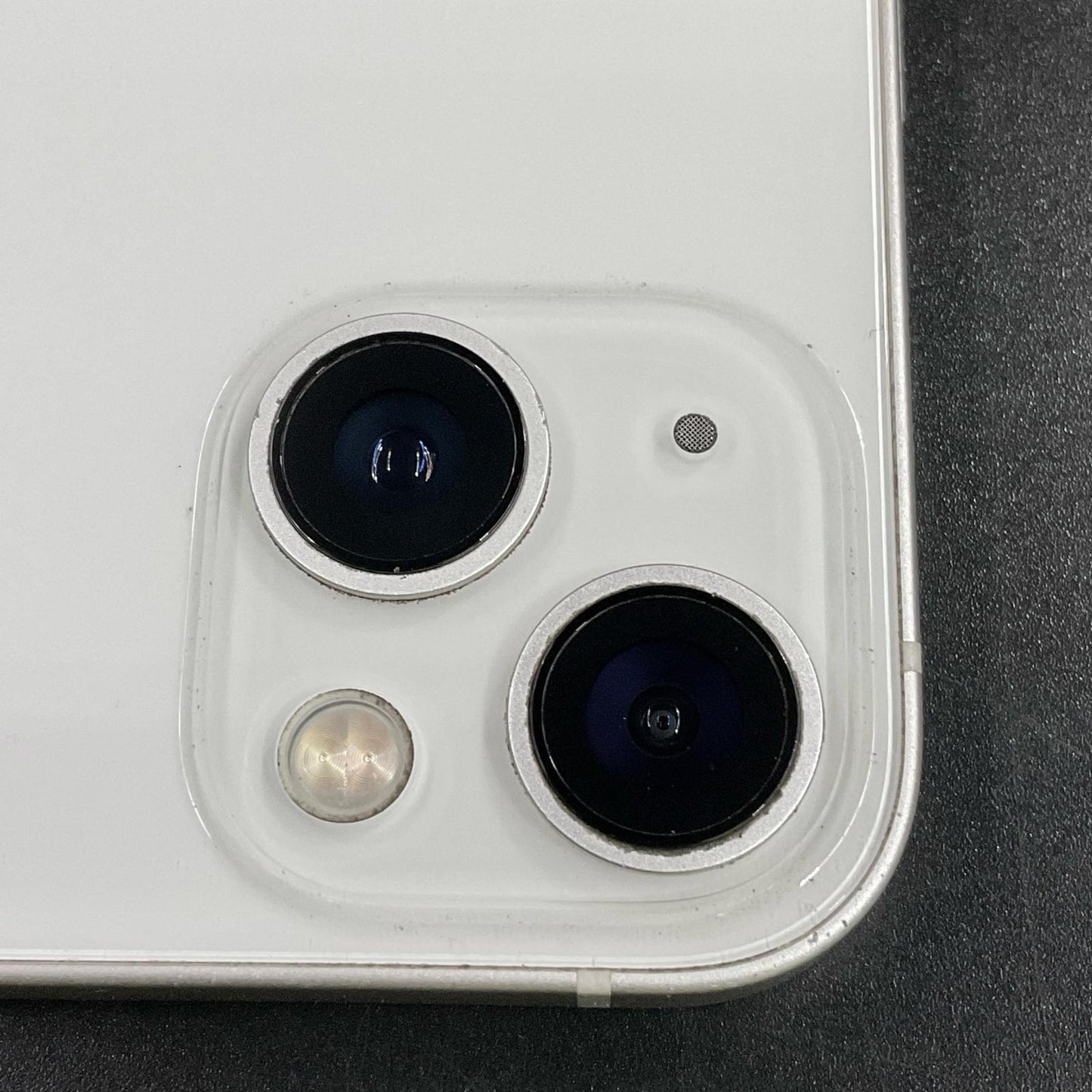 【全額返金保証】【最速発送】Apple iPhone iPhone 13 256GB スターライト docomo SIMフリー 白ロム 動作確認済 83%