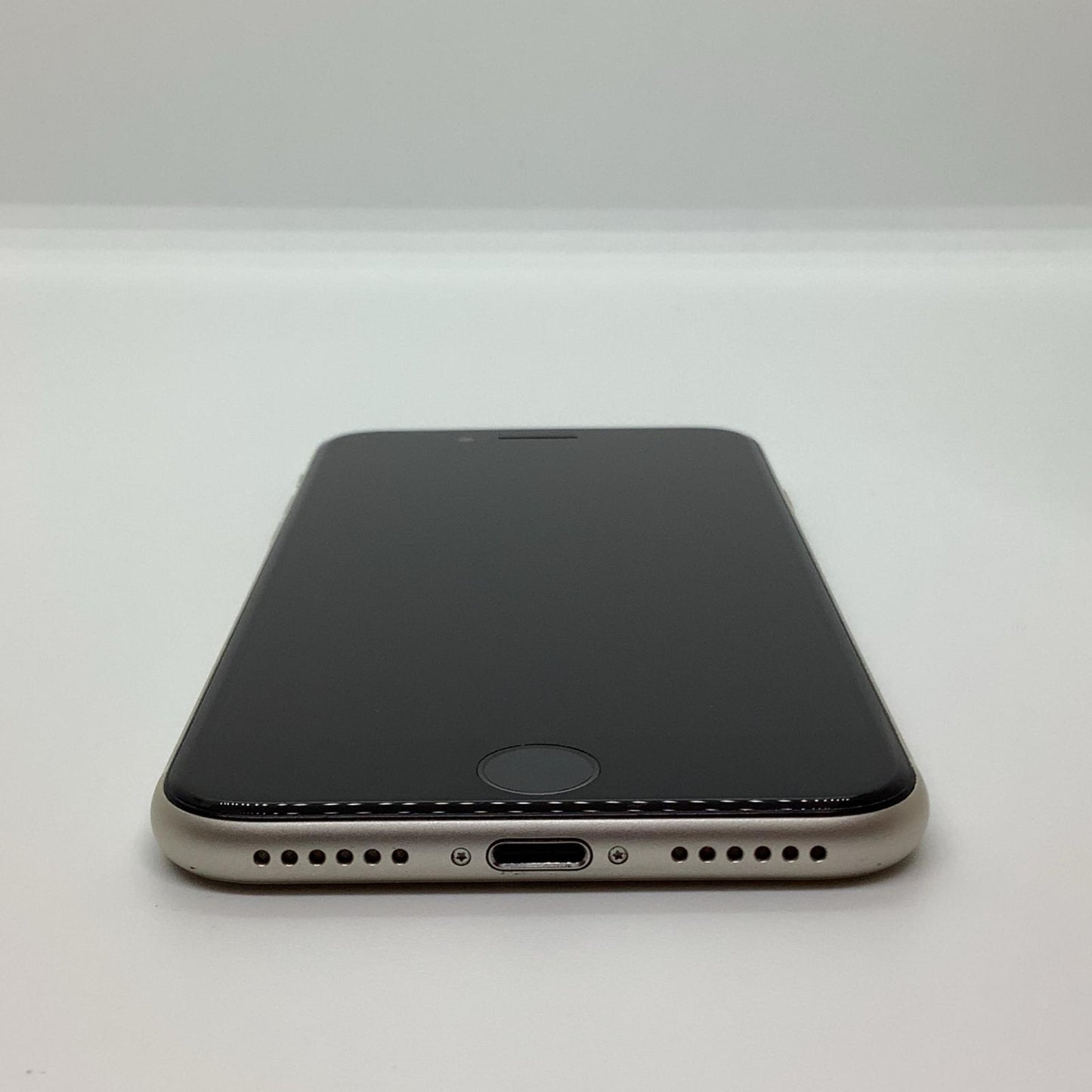 【全額返金保証】【最速発送】Apple iPhone iPhone SE（第3世代） 64GB ホワイト au SIMフリー 白ロム 美品 動作確認済 85%