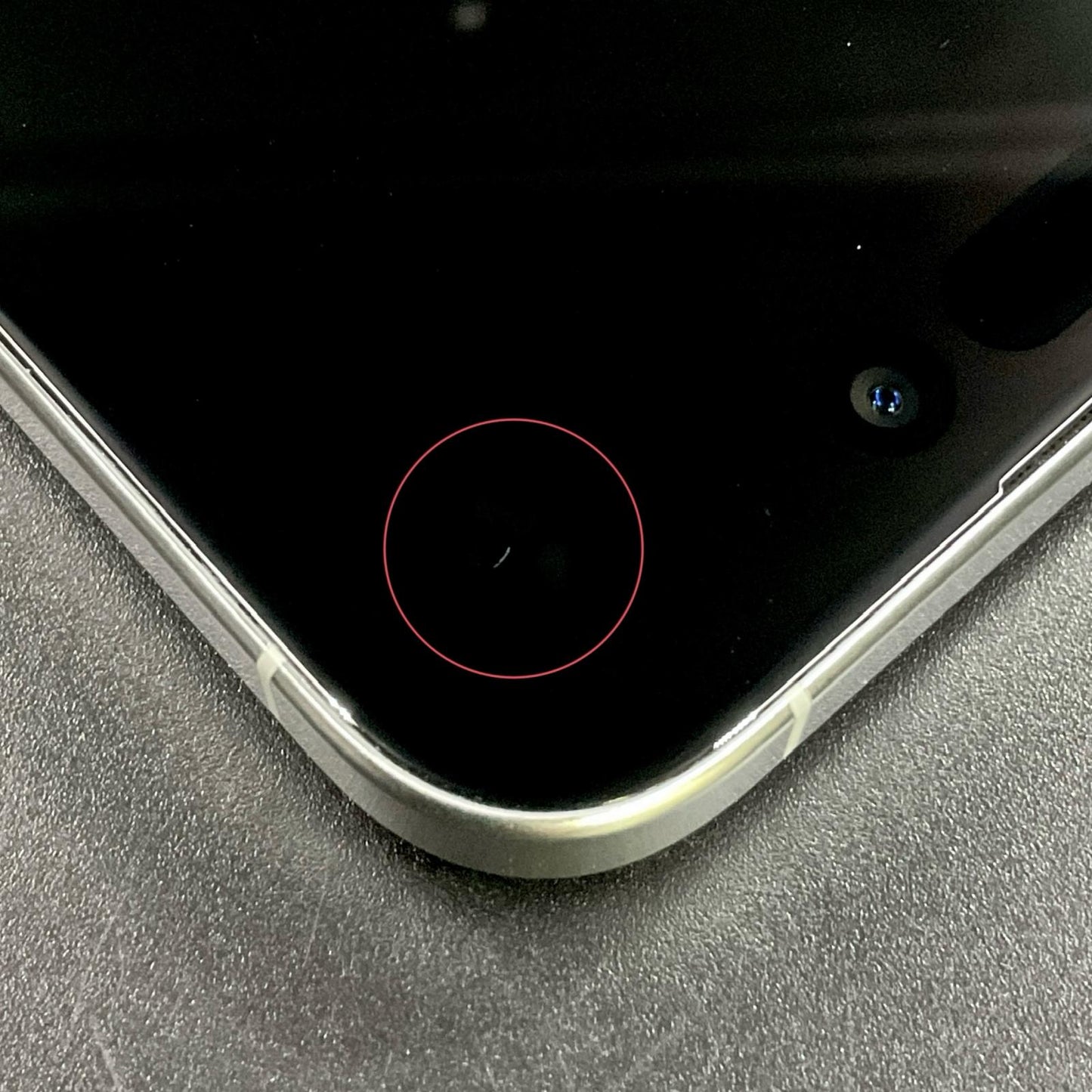 【全額返金保証】【最速発送】Apple iPhone iPhone 15 Pro 256GB ホワイトチタニウム docomo 白ロム 動作確認済 100%