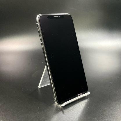 【全額返金保証】【最速発送】Apple iPhone iPhone XS 64GB シルバー au 白ロム 動作確認済 74%