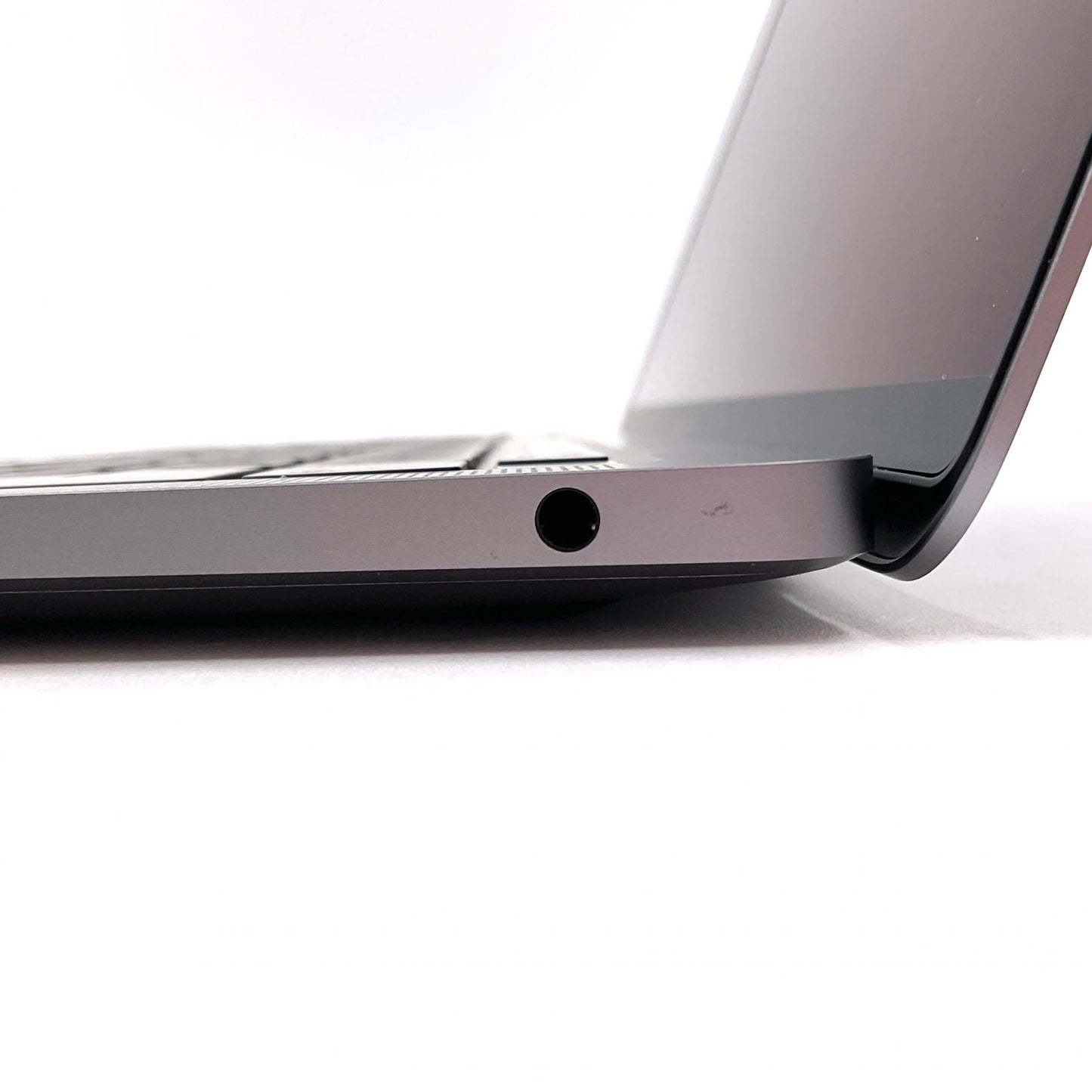 【全額返金保証】【最速発送】Apple MacBook Air 13.3インチ 2020 Apple M1 8GB SSD 256GB スペースグレイ 100% 美品 動作確認済