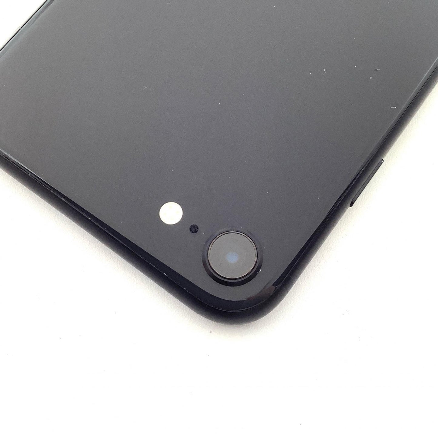 【全額返金保証】【最速発送】Apple iPhone iPhone SE（第2世代） 64GB ブラック docomo 白ロム 動作確認済 93%