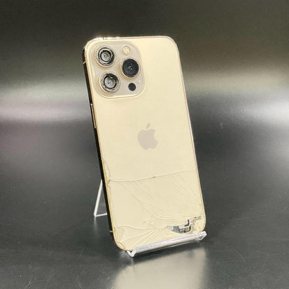【最速発送】Apple iPhone iPhone 13 Pro 256GB ゴールド au 白ロム【難有】 76%