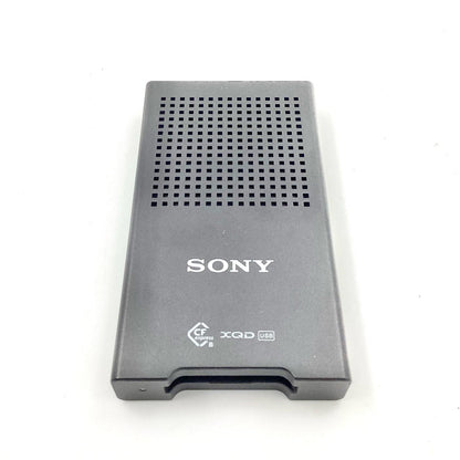 【全額返金保証】【最速発送】Sony CFexpress Type B/XQDカード用カードリーダー MRW-G1 [USB Type-C] 美品 動作確認済