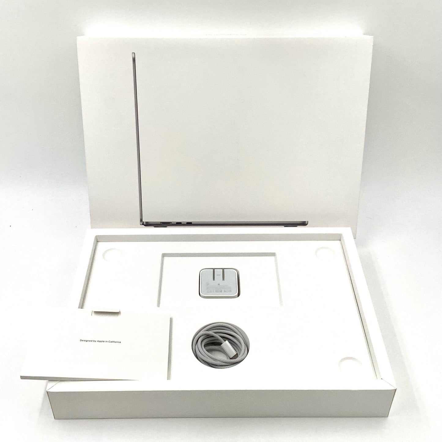 【全額返金保証】【最速発送】Apple MacBook Air 15インチ 2024 Apple M3 16GB SSD 512GB スペースグレイ 100% 超美品 動作確認済
