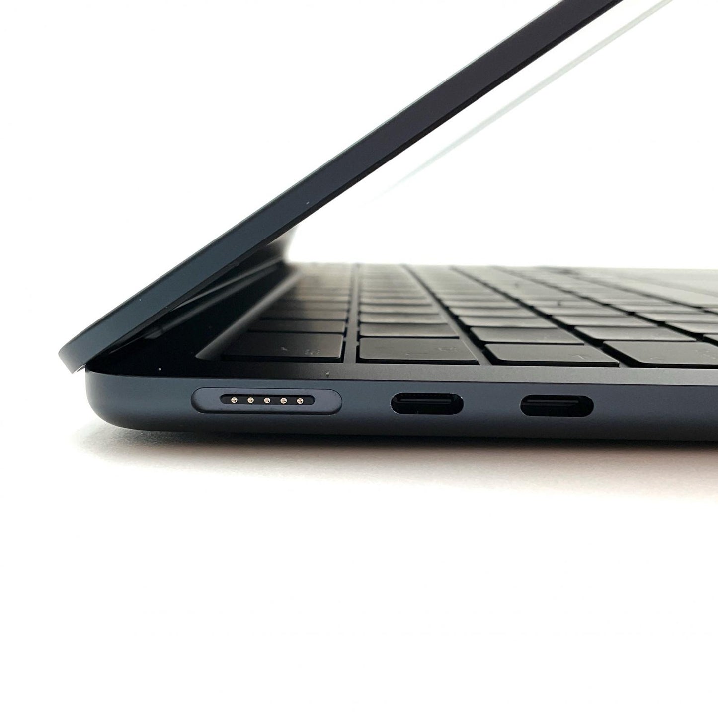 【全額返金保証】【最速発送】Apple MacBook Air 13インチ 2022 Apple M2 8GB SSD 256GB ミッドナイト 93% 美品 動作確認済