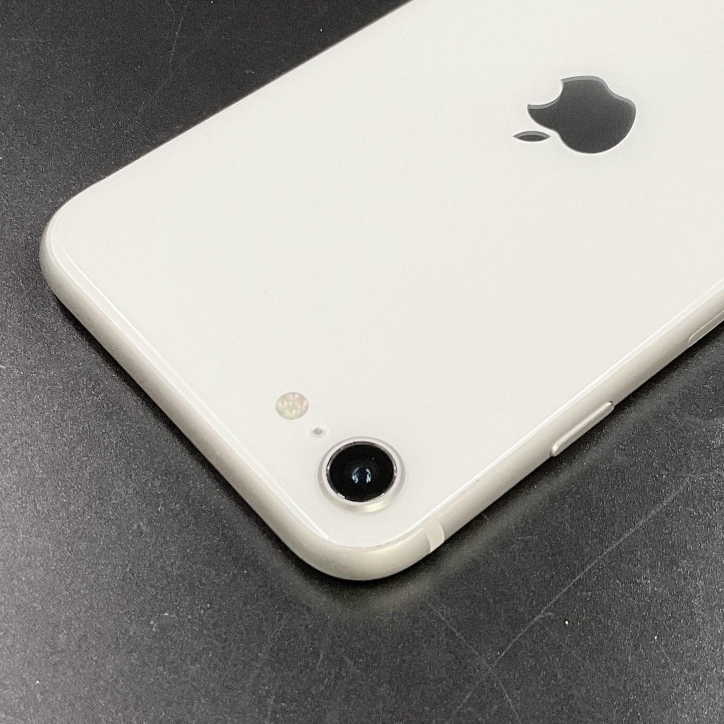 【全額返金保証】【最速発送】Apple iPhone iPhone SE（第3世代） 256GB スターライト Softbank 白ロム 動作確認済 92%