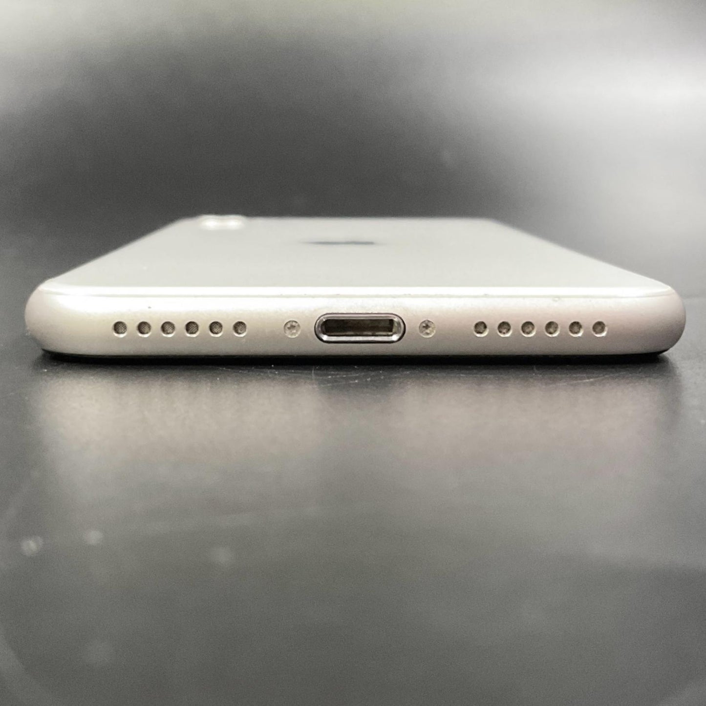 【全額返金保証】【最速発送】Apple iPhone iPhone SE（第3世代） 256GB スターライト Softbank 白ロム 動作確認済 92%