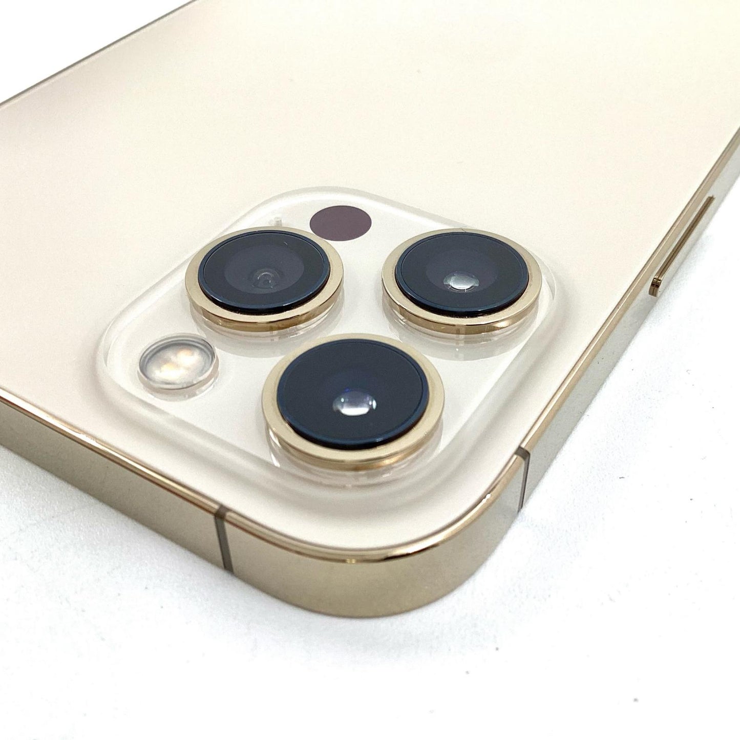 【全額返金保証】【最速発送】Apple iPhone iPhone 12 Pro Max 256GB ゴールド Softbank 白ロム 動作確認済 79%