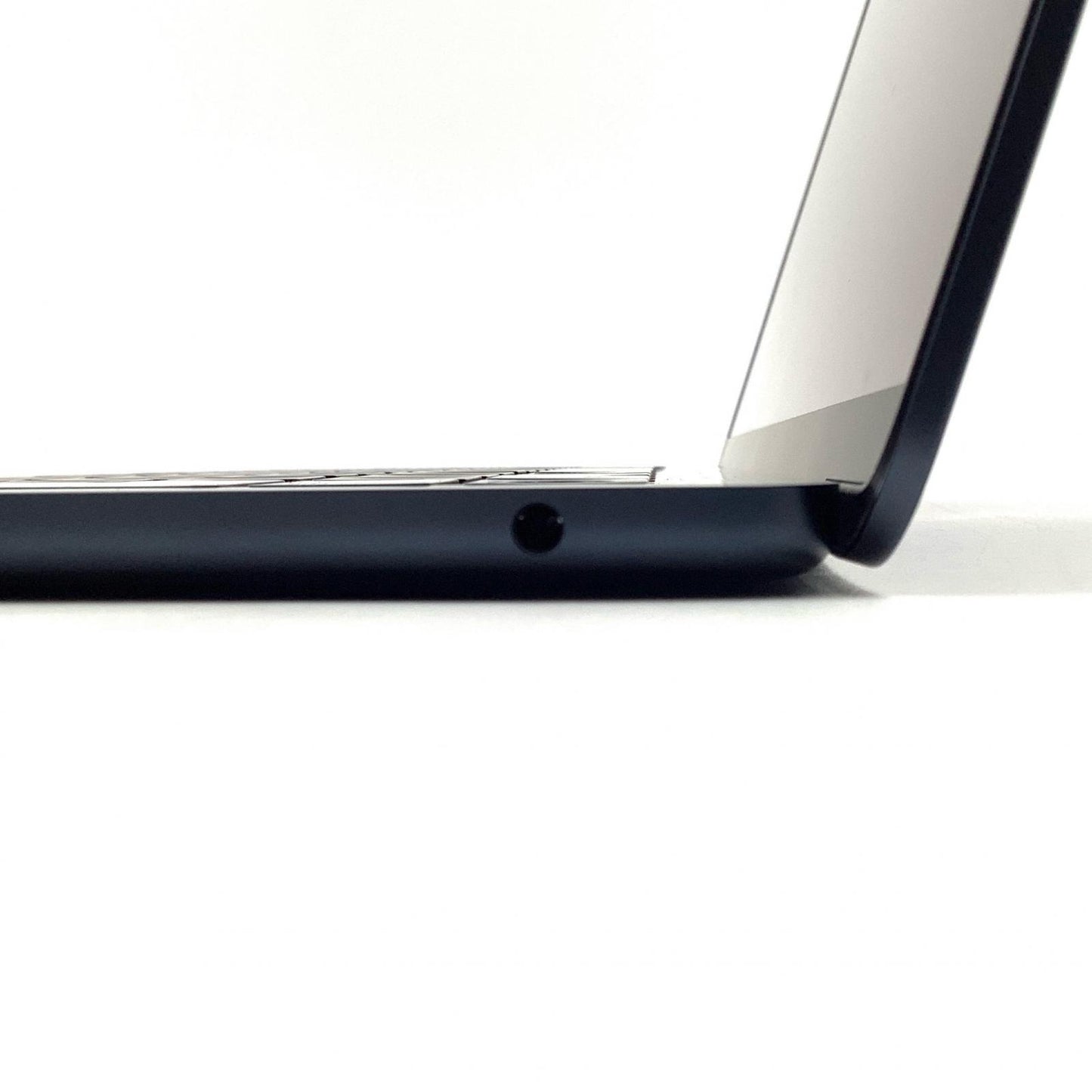 【全額返金保証】【最速発送】Apple MacBook Air 13インチ 2022 Apple M2 8GB SSD 256GB ミッドナイト 99% 美品 動作確認済