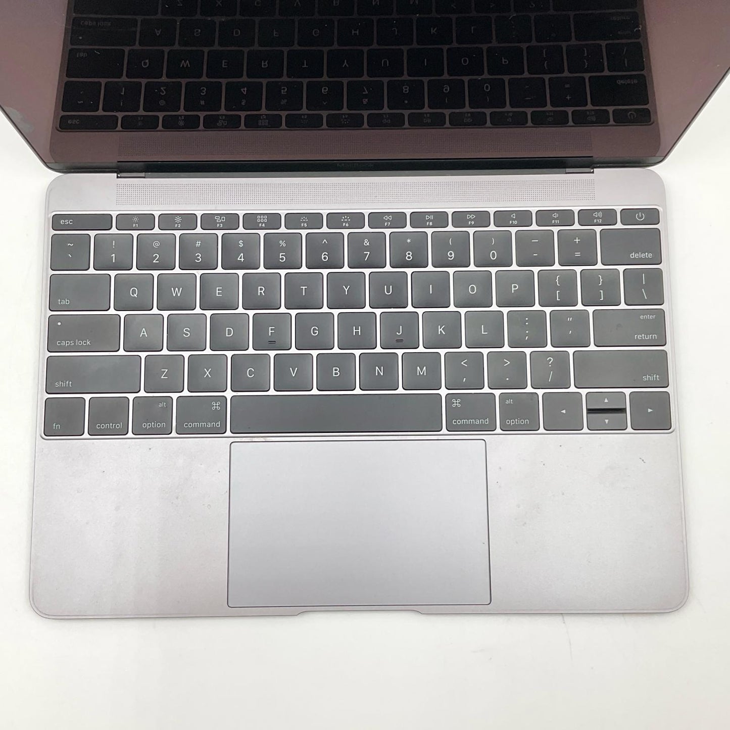 【全額返金保証】【最速発送】Apple MacBook 12インチ 2016 1.1 GHz Intel Core m3 8GB SSD 256GB スペースグレイ 87.6% 動作確認済