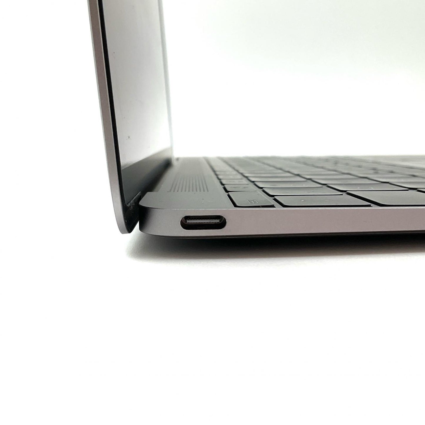 【全額返金保証】【最速発送】Apple MacBook 12インチ 2016 1.1 GHz Intel Core m3 8GB SSD 256GB スペースグレイ 87.6% 動作確認済