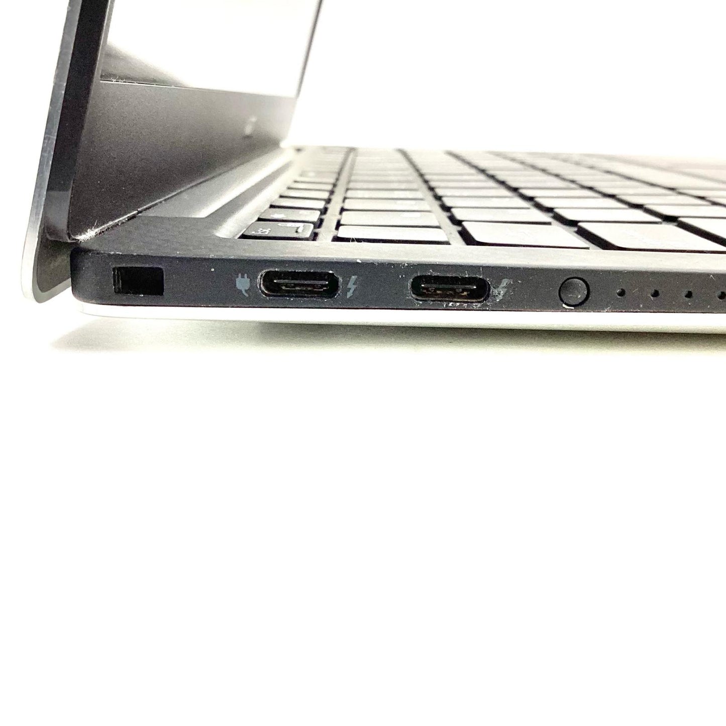【全額返金保証】【最速発送】DELL XPS P82G Intel Core i7-8565U 8GB M.2 SSD 256GB 77.3% 動作確認済