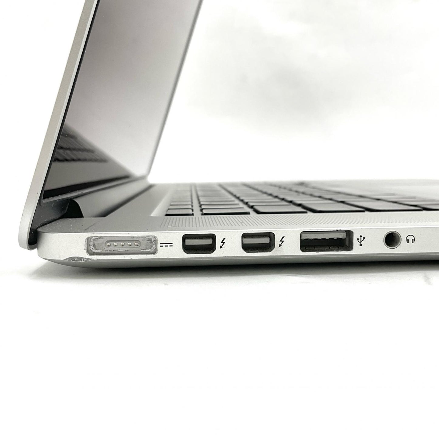 【全額返金保証】【最速発送】Apple MacBook Pro 15インチ 2014 クアッドコア intel core i7 16GB SSD 1TB シルバー 86.5% 動作確認済