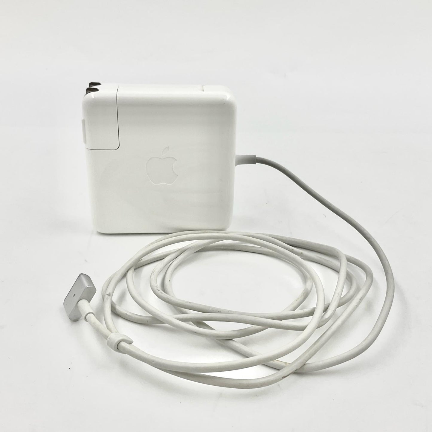 【全額返金保証】【最速発送】Apple MacBook Pro 15インチ 2014 クアッドコア intel core i7 16GB SSD 1TB シルバー 86.5% 動作確認済