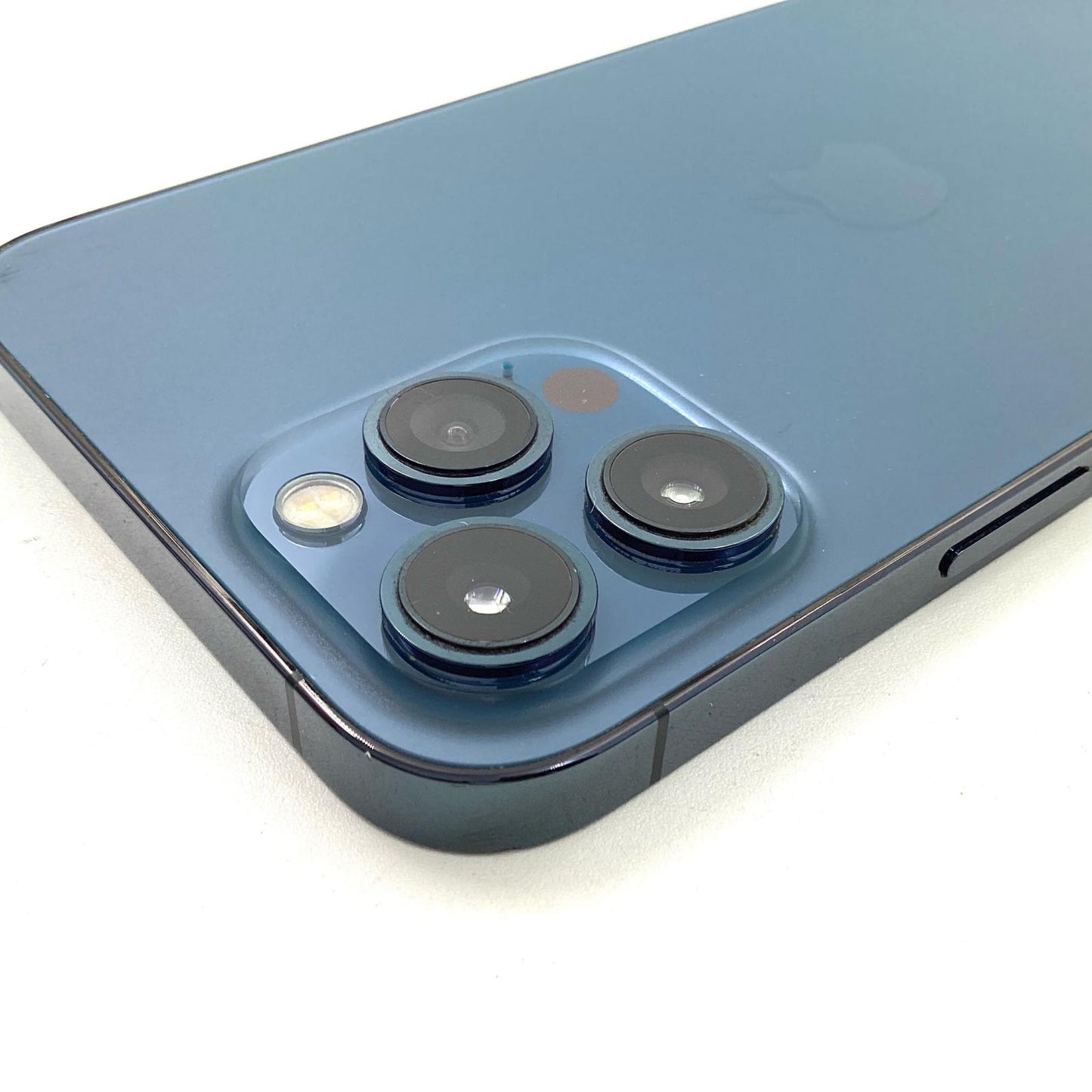 【全額返金保証】【最速発送】Apple iPhone iPhone 12 Pro Max 256GB パシフィックブルー au 白ロム 動作確認済 77%