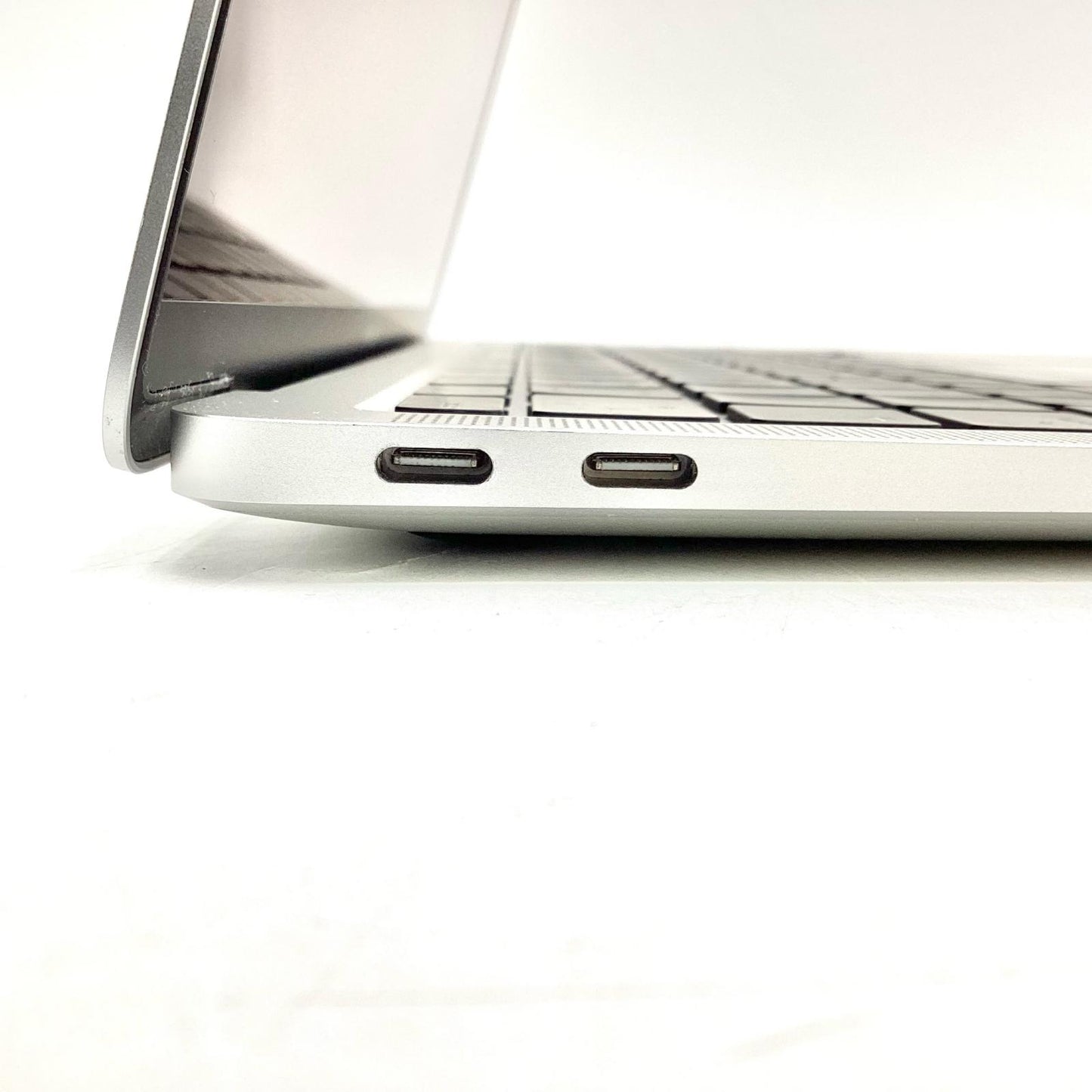 【全額返金保証】【最速発送】Apple MacBook Air 13.3インチ 2020 Apple M1 16GB SSD 512GB シルバー 96% 動作確認済