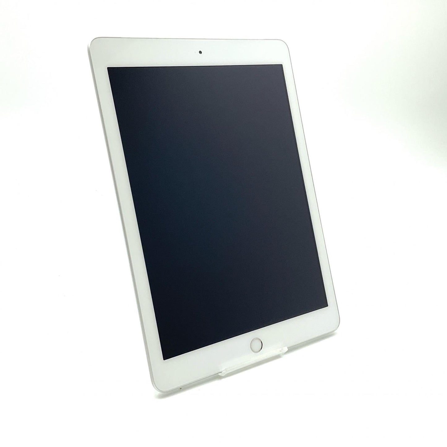 【全額返金保証】【最速発送】Apple iPad iPad 9.7インチ 第5世代 32GB シルバー WiFi+Cellular docomo SIMフリー 白ロム 動作確認済