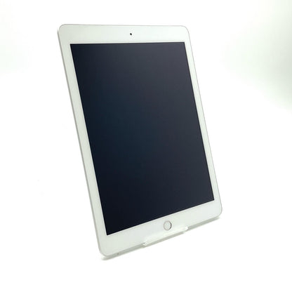【全額返金保証】【最速発送】Apple iPad iPad 9.7インチ 第5世代 32GB シルバー WiFi+Cellular docomo SIMフリー 白ロム 動作確認済