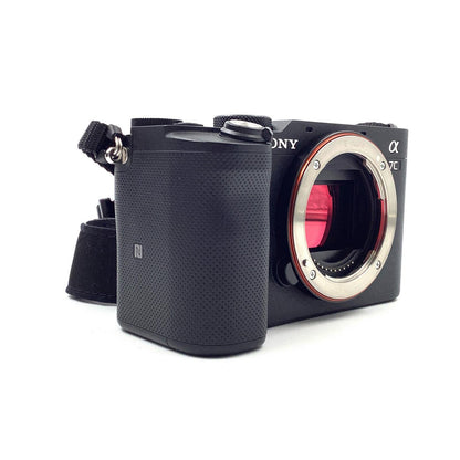 【全額返金保証】【最速発送】Sony デジタル一眼 α7C ILCE-7C ボディ ブラック 美品 動作確認済