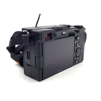 【全額返金保証】【最速発送】Sony デジタル一眼 α7C ILCE-7C ボディ ブラック 美品 動作確認済