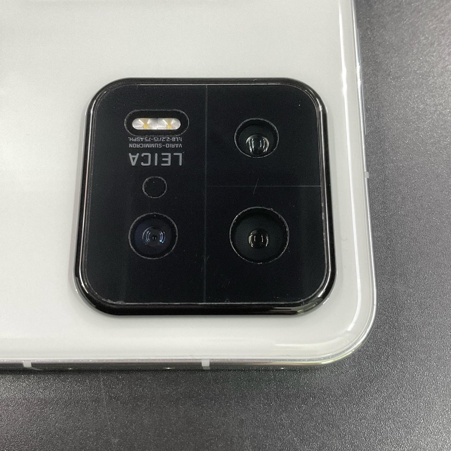 【全額返金保証】【最速発送】Xiaomi Xiaomi 13 256GB White SIMフリー 2211133G 白ロム 動作確認済