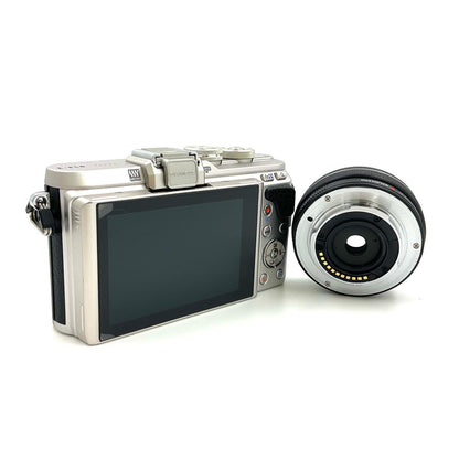 【全額返金保証】【最速発送】OLYMPUS デジタル一眼 PEN E-PL8 14-42mm EZレンズキット [ブラック] ブラック 動作確認済
