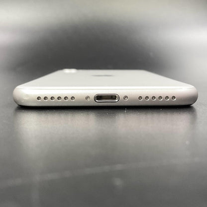 【全額返金保証】【最速発送】Apple iPhone iPhone SE（第3世代） 64GB スターライト au 白ロム 動作確認済 84%