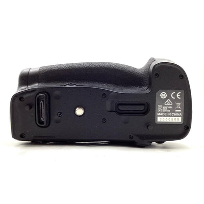 【全額返金保証】【最速発送】Nikon MB-D18 美品 動作確認済