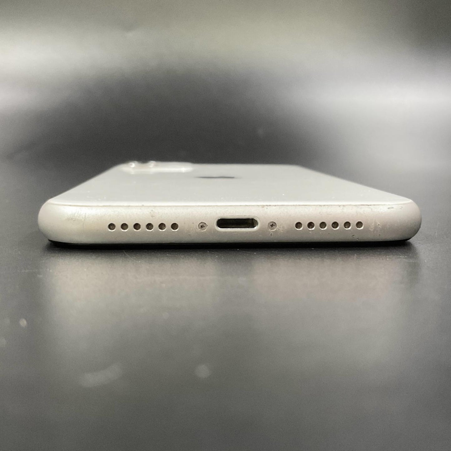 【最速発送】Apple iPhone iPhone 11 64GB ホワイト SIMフリー 白ロム【難有】 72%
