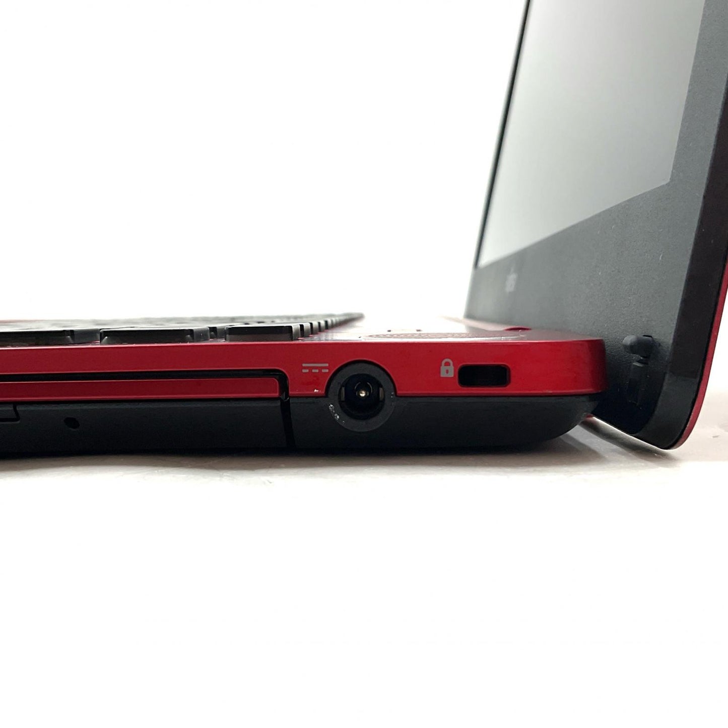 【全額返金保証】【最速発送】FUJITSU LIFEBOOK FMVA53XR Intel Core i7-6700HQ 8GB HDD 1TB 82.2% 動作確認済