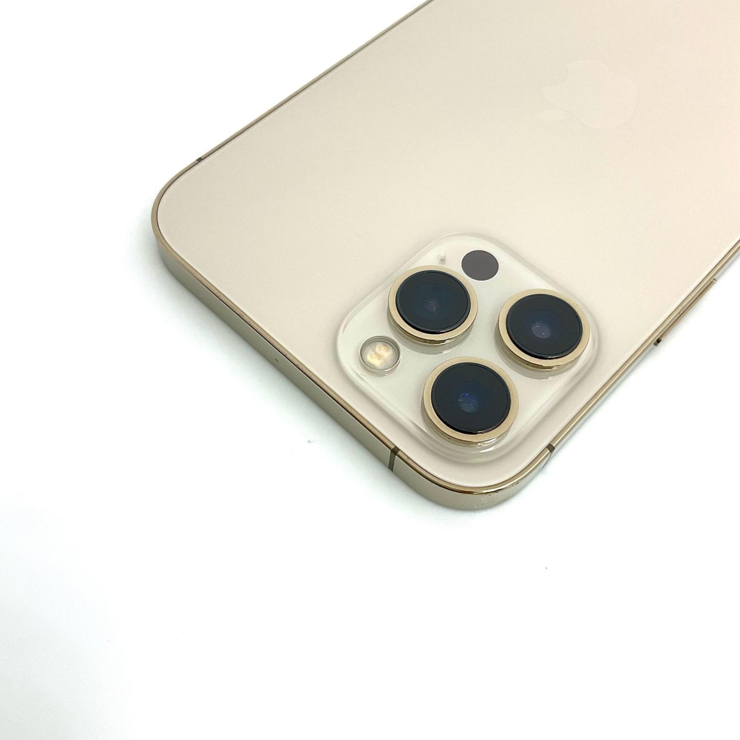 【全額返金保証】【最速発送】Apple iPhone iPhone 12 Pro Max 128GB ゴールド docomo 白ロム 動作確認済 74%