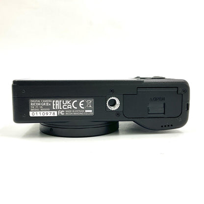 【全額返金保証】【最速発送】RICOH コンパクトデジタルカメラ GR IIIx 超美品 動作確認済