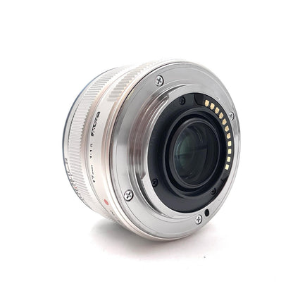 【全額返金保証】【最速発送】OLYMPUS M.ZUIKO DIGITAL 17mm F1.8　シルバー 動作確認済